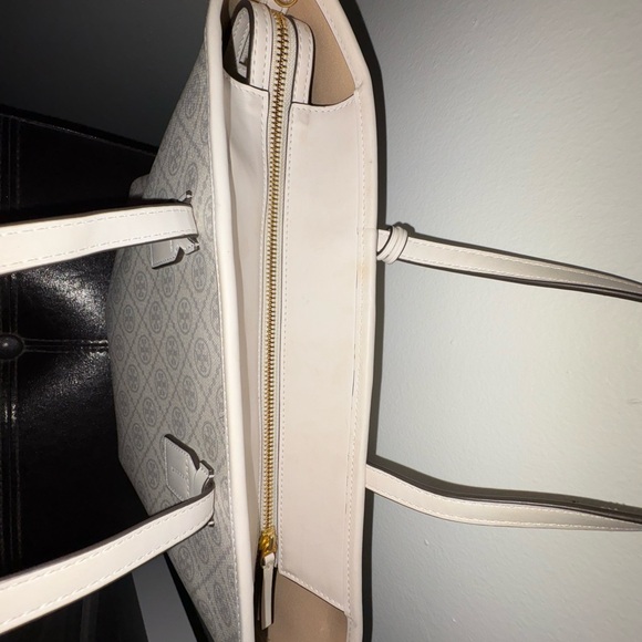 Tory Burch Patterned Beige and Cream Tote - Picture 4 of 5